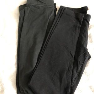 💚💕Lot of 2 leggings